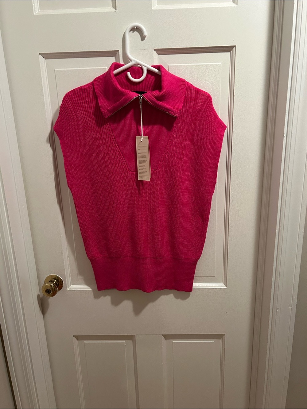 NWT Dokotoo Women's Hot Pink Zip-Collar Sweater Vest Size S